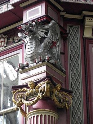 Una Delicia Particular: El Leadenhall Market en la City Londinense