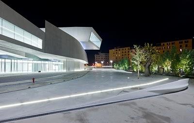 Zaha Hadid en Roma: Museo MAXXI, El Nuevo Clásico del Imperio Zaha Hadid en Roma: Museo MAXXI, El Nuevo Clásico del Imperio