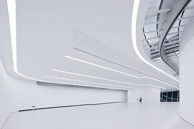Zaha Hadid en Roma: Museo MAXXI, El Nuevo Clásico del Imperio Zaha Hadid en Roma: Museo MAXXI, El Nuevo Clásico del Imperio