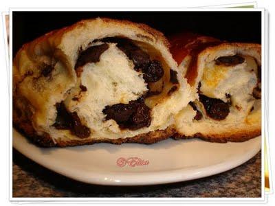Brioches con chocolate y pasas Brioches con chocolate y pasas