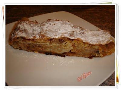 Apfelstrudel (Strudel de manzana) Apfelstrudel (Strudel de manzana)