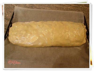 Apfelstrudel (Strudel de manzana) Apfelstrudel (Strudel de manzana)