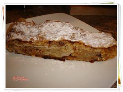 Apfelstrudel (Strudel de manzana) Apfelstrudel (Strudel de manzana)