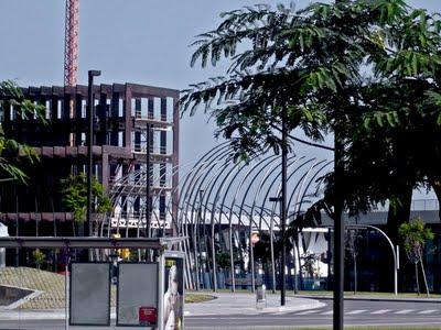 Visita de obra: RCR en la plaza Europa Visita de obra: RCR en la plaza Europa