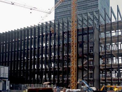 Visita de obra: RCR en la plaza Europa Visita de obra: RCR en la plaza Europa