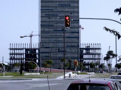 Visita de obra: RCR en la plaza Europa Visita de obra: RCR en la plaza Europa