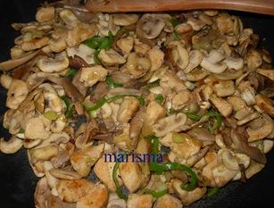 Calabacines rellenos de pollo de corral Calabacines rellenos de pollo de corral