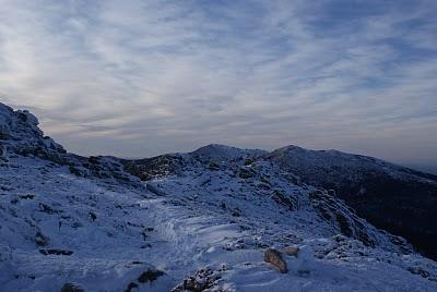 RUTA DE SIETE PICOS (SIERRA DE NAVACERRADA MADRID ESPAÑA) RUTA DE SIETE PICOS (SIERRA DE NAVACERRADA MADRID ESPAÑA)