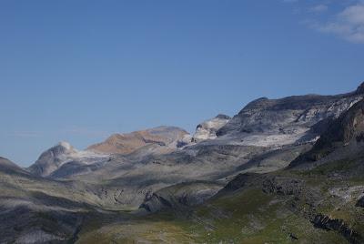 RUTA PIRENAICA :DE REFUGIO GORIZ A MONTE PERDIDO 2ª PARTE