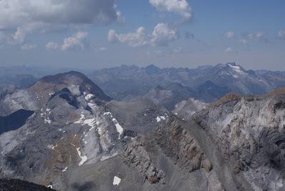 RUTA PIRENAICA :DE REFUGIO GORIZ A MONTE PERDIDO 2ª PARTE