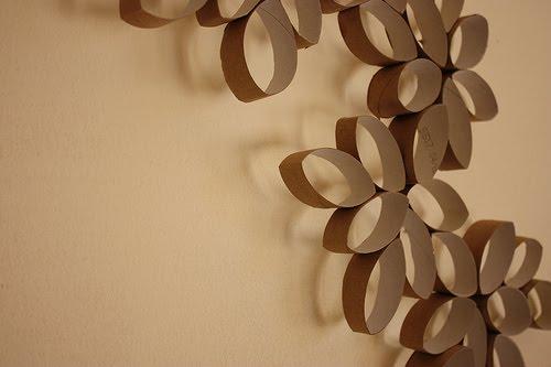 Idea decorativa: Decora tu pared con el cartón del papel higiénico