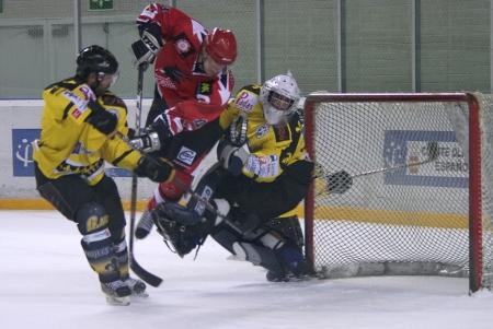 Foto cedida por www.hockeyhielo.com Hockey hielo: El Puigcerdà se despereza en el el 3r periodo y confirma su liderato.