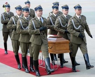 Polonia prepara el funeral del presidente sumida en la controversia