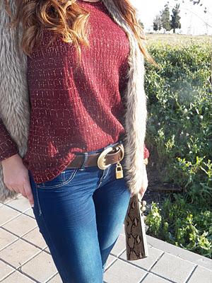 BORDEAUX AND GOLD BORDEAUX AND GOLD