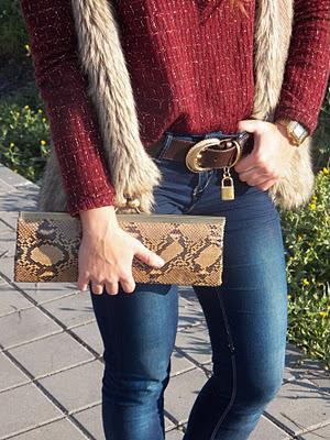 BORDEAUX AND GOLD BORDEAUX AND GOLD