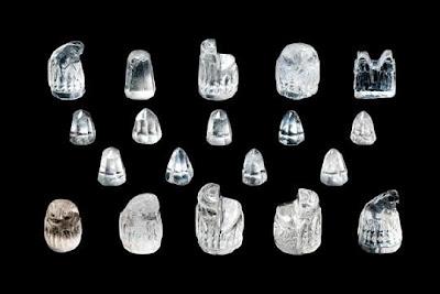 Piezas y textos ajedrecísticos medievales en Cataluña y España Piezas de Áger en cristal de roca en la Iglesia de Sant Martí (Museo diocesano de Lleida)