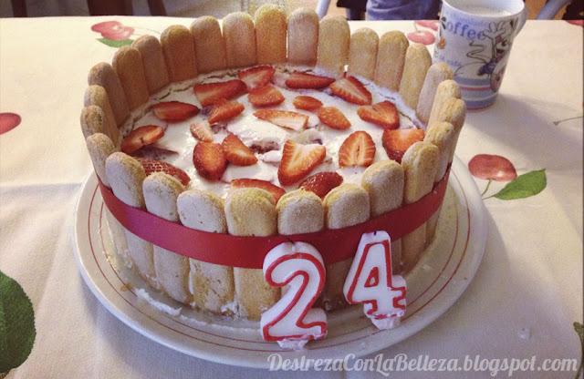 Receta: Charlota de fresas y limón (mi tarta de cumple!) Receta: Charlota de fresas y limón (mi tarta de cumple!)