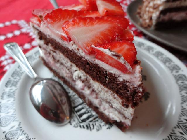 Tarta selva negra de fresas