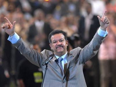 RUGE EL LEÓN: Fernández afirma que su gobierno ha hecho grandes obras en Santiago... RUGE EL LEÓN: Fernández afirma que su gobierno ha hecho grandes obras en Santiago...