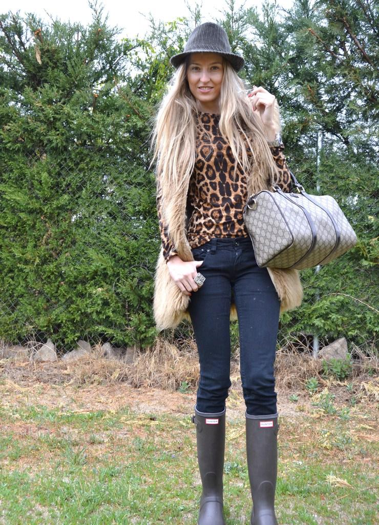 Hunter and fur vest Hunter and fur vest