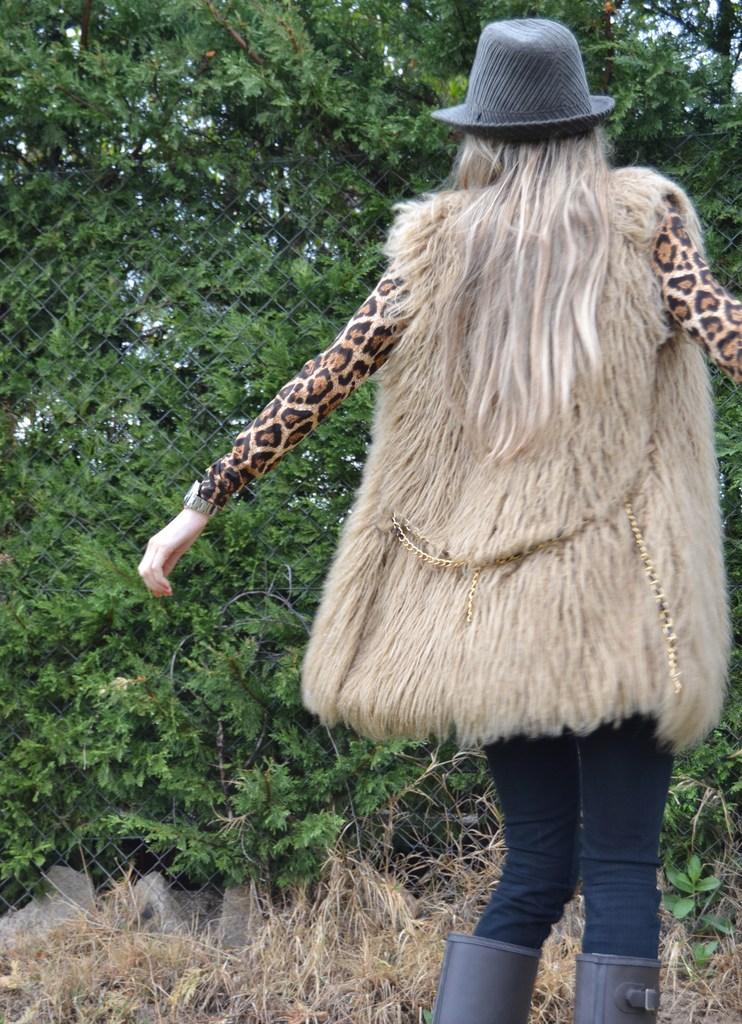 Hunter and fur vest Hunter and fur vest