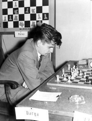 II Campeonato Mundial Juvenil de Ajedrez (Copenhague, 1953): Triunfo de Oscar Roberto Panno Klaus Darga, en 1958