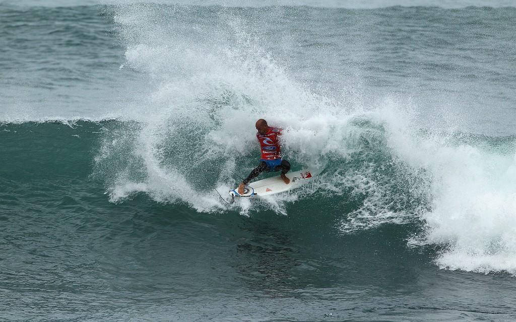 Mick Fanning suena la campana en Bells