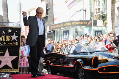 PURO WEST: Adam West reconocido en el Paseo de la Fama de Hollywood