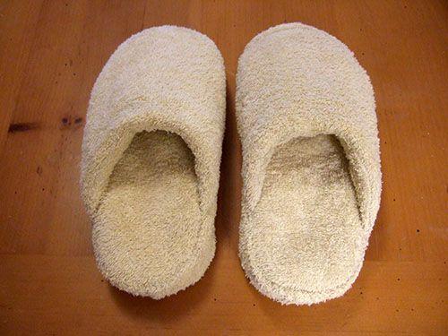 Reciclar una toalla para hacer pantuflas 18.jpg Reciclar una toalla para hacer pantuflas 18.jpg