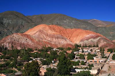 MOCHILEANDO EN UNA TIERRA DE COLORES: LA QUEBRADA DE HUMAHUACA