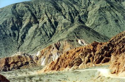 MOCHILEANDO EN UNA TIERRA DE COLORES: LA QUEBRADA DE HUMAHUACA