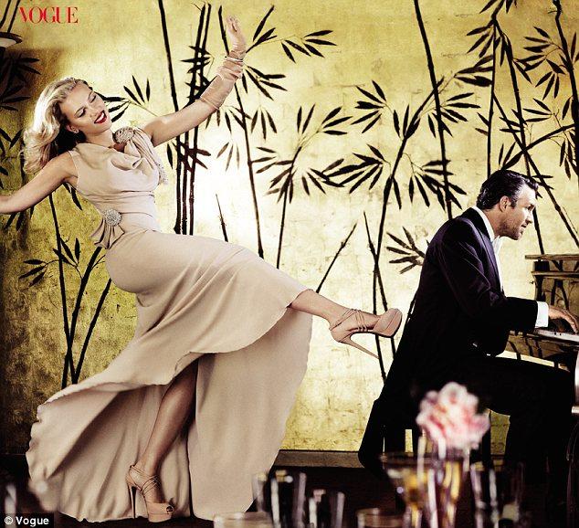 Scarlett Johansson Vogue US Mayo 2012 Scarlett Johansson Vogue US Mayo 2012