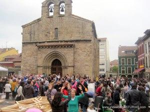 Comida en la calle 2012 en Avilés: Plaza Carbayo en Sabugo Comida en la calle 2012 en Avilés: Plaza Carbayo en Sabugo