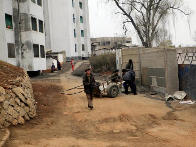 La otra cara del régimen de Corea del Norte: la pobreza Foto de Los trapos sucios de Corea del Norte, al descubierto por la metedura de pata de un chófer