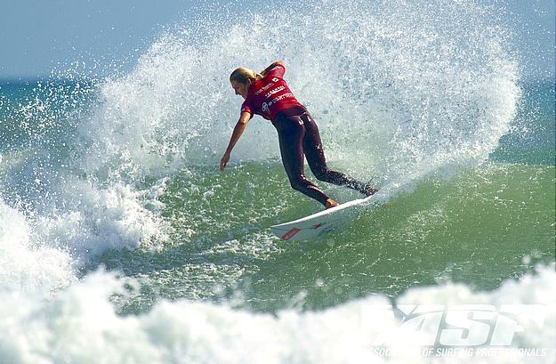 stephie1 Stephanie Gilmore gana el TSB Bank Surf Festival NZ 2012