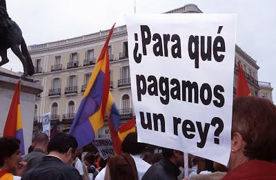 A por la Tercera República.