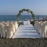 Boda super romántica: Ceremonia civil en la playa