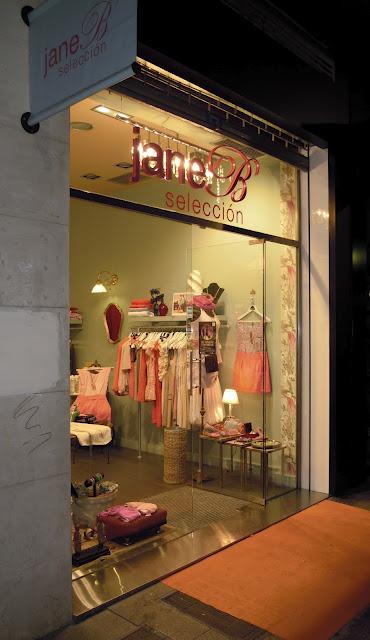Gijón Tiendas a Media Noche*Shopping Tour