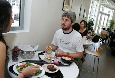 Cómo lograr que los trabajadores coman sano (el ejemplo de Google)