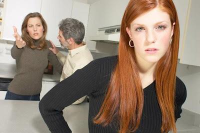 Apego y autonomía durante la adolescencia Apego y autonomía durante la adolescencia