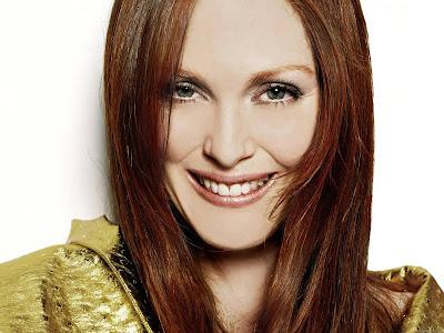 Julianne Moore cerca de convertirse en la madre de Carrie