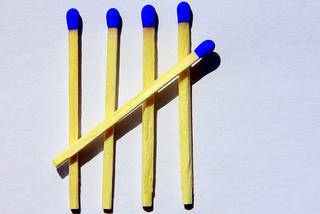 Relación entre uveítis y cigarro Relación entre uveítis y cigarro