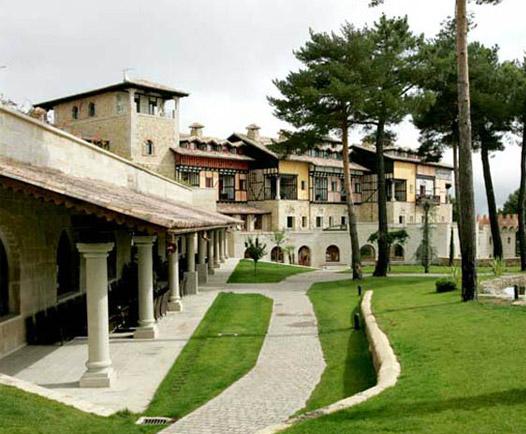 LUGARES EN LOS QUE SE DETIENE EL TIEMPO LUGARES EN LOS QUE SE DETIENE EL TIEMPO