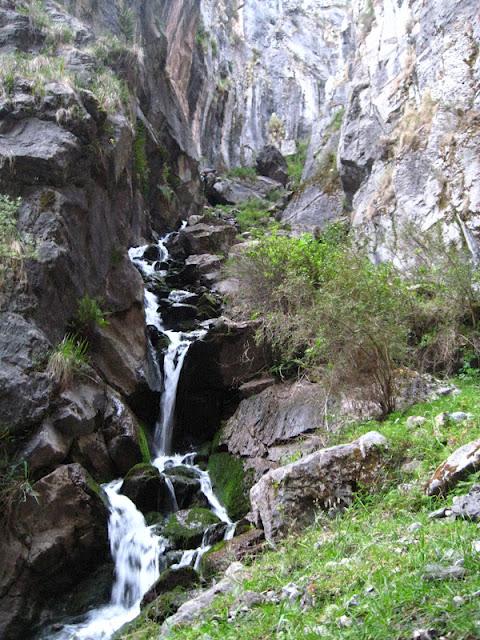 AVENTURAS EN LA RESERVA PAISAJISTICA NOR YAUYOS-COCHAS: INTRODUCCION AVENTURAS EN LA RESERVA PAISAJISTICA NOR YAUYOS-COCHAS: INTRODUCCION