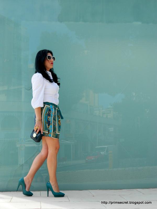 D&G; scarf print ..... D&G; scarf print .....