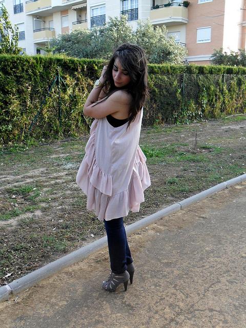 Look of the day: Ruffled Vest ruffledvest_lovelystyle1