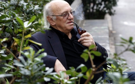 Con el agua al cuello.Petros Márkaris Con el agua al cuello.Petros Márkaris