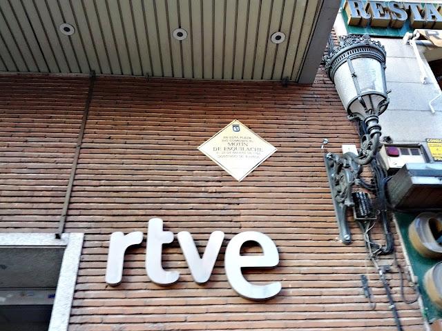 Motines y demás desaciertos Motines y demás desaciertos