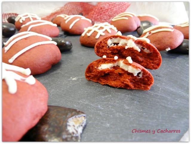 Cookies Red Velvet Rellenas de Crema de Queso Cookies Red Velvet Rellenas de Crema de Queso