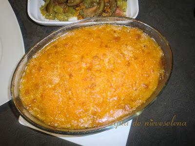 Pastel de carne y puré de patatas con pimientos y avellanas Pastel de carne y puré de patatas con pimientos y avellanas